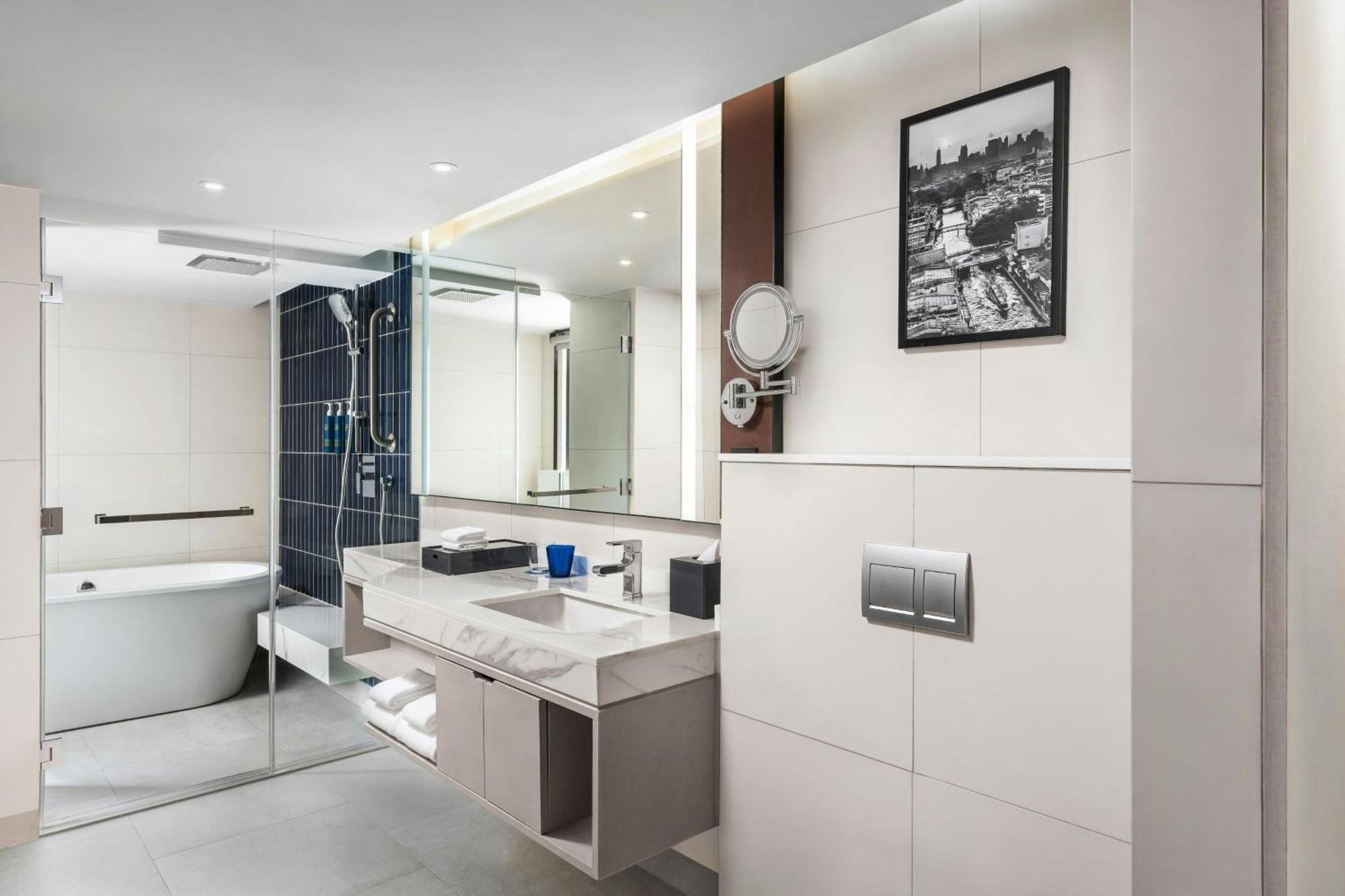 Four Points By Sheraton Bangkok, Sukhumvit 22 Buitenkant foto